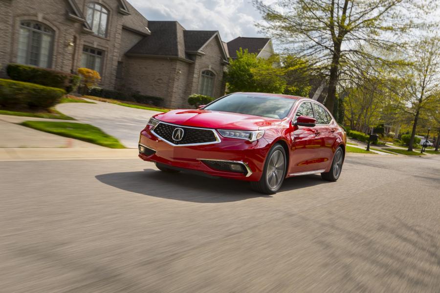  Acura TLX SH-AWD 2017 года  (фото 13 из 36)